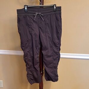 The North Face Women's Dark Gray Capris